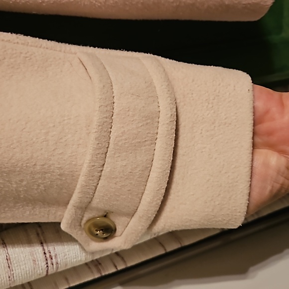 Lands End Creme/Lt Beige/Camel color Pea Coat size 4P EUC - Picture 4 of 13